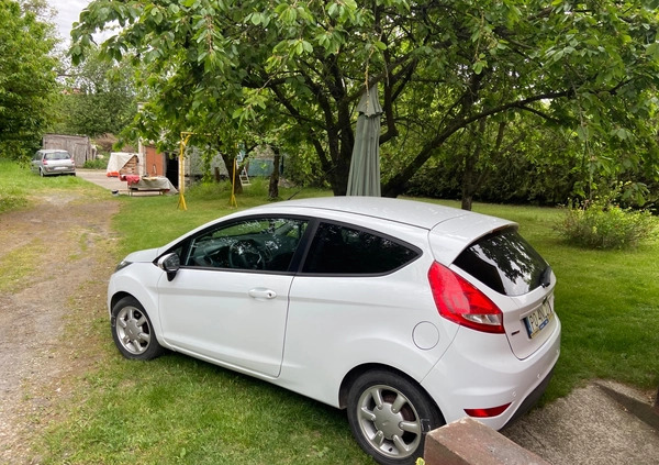 Ford Fiesta cena 15900 przebieg: 111111, rok produkcji 2010 z Poznań małe 16